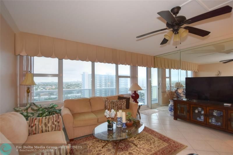 3333 NE 34th Street, Unit 1402, Fort Lauderdale, FL 33308 Photo