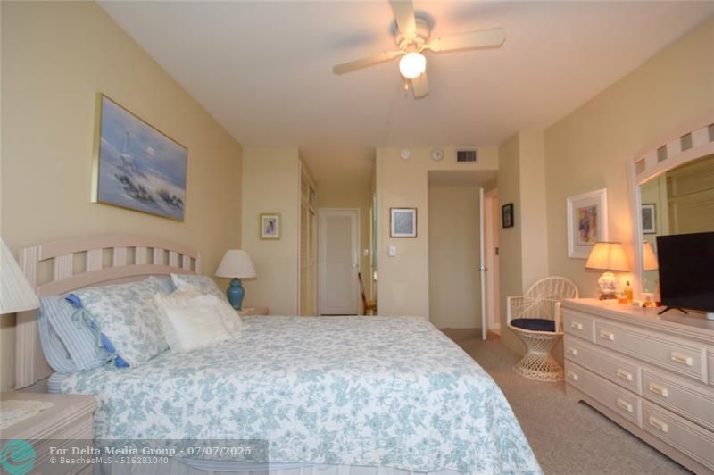 3333 NE 34th Street, Unit 1402, Fort Lauderdale, FL 33308 Photo