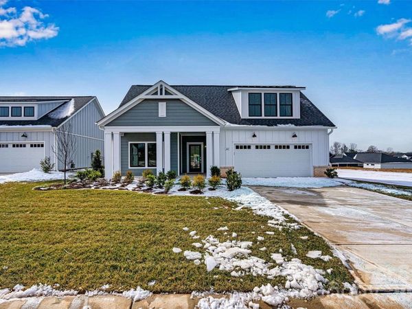 243 Alenda Lux Circle, Mooresville, NC 28115