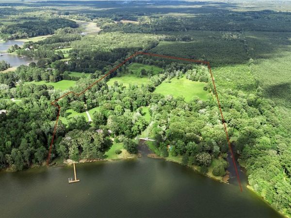 985 Kingston Lane, North, VA 23128