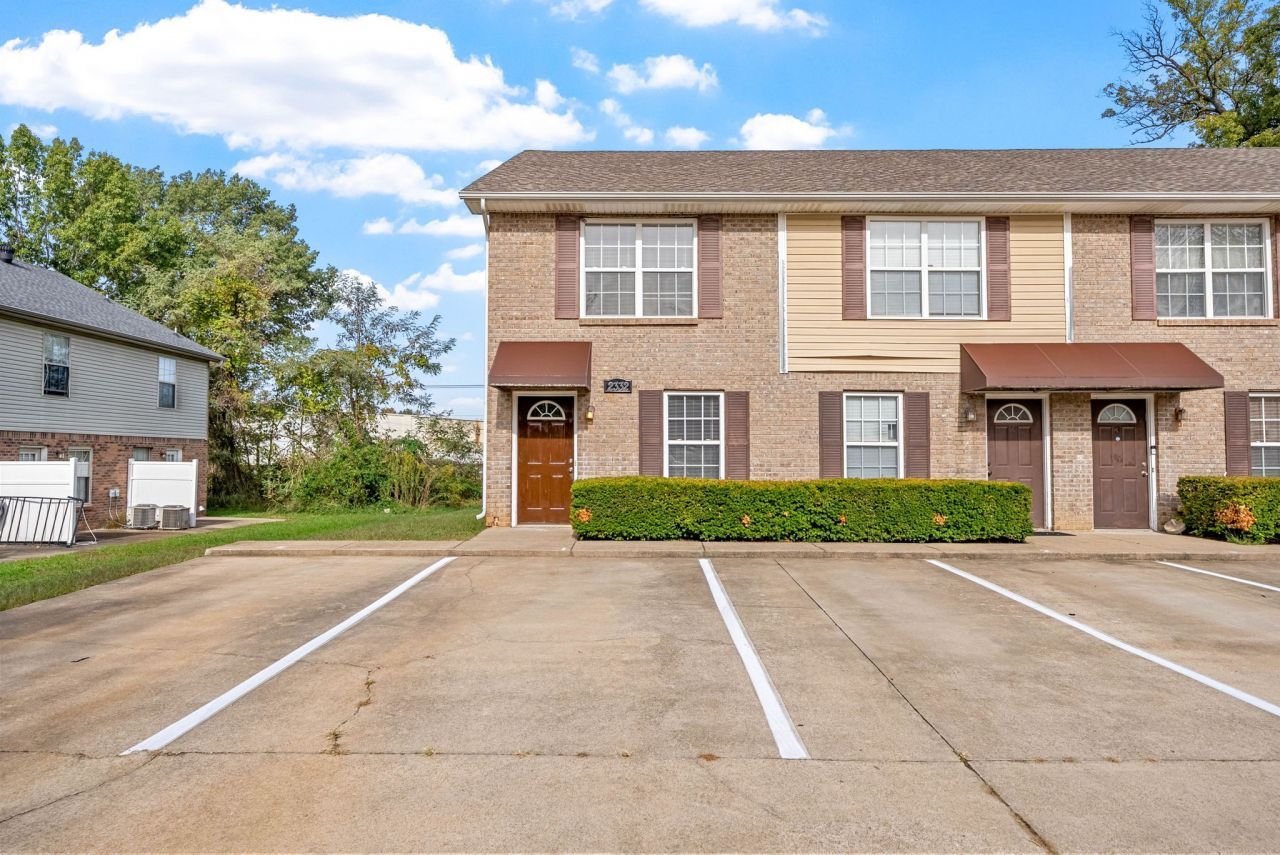 2331 Raleigh Court, Unit 3, Clarksville, TN 37043 Main Photo