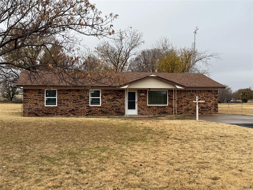 10009 N Lark Road, Weatherford, OK 73096 Main Photo