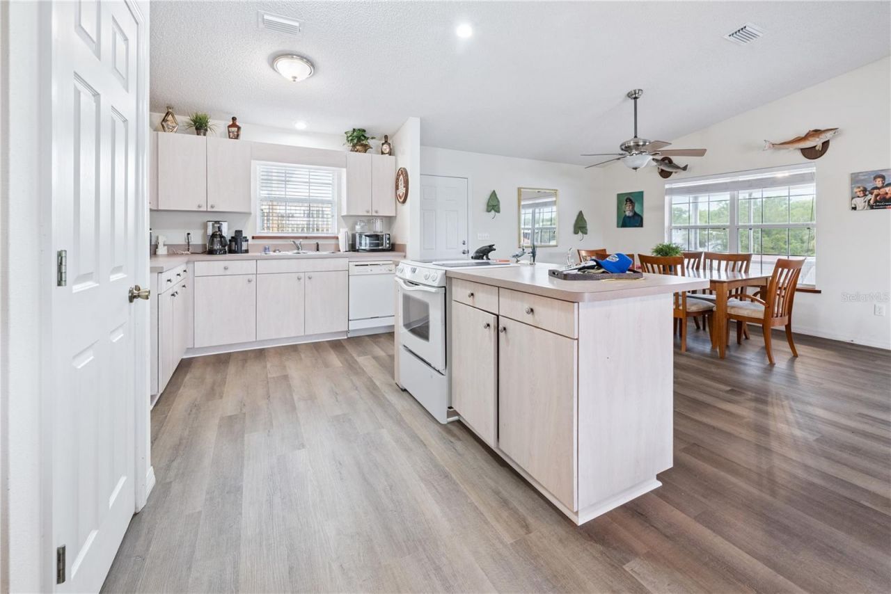 78 SE 901 Avenue, Suwannee, FL 32692 Photo