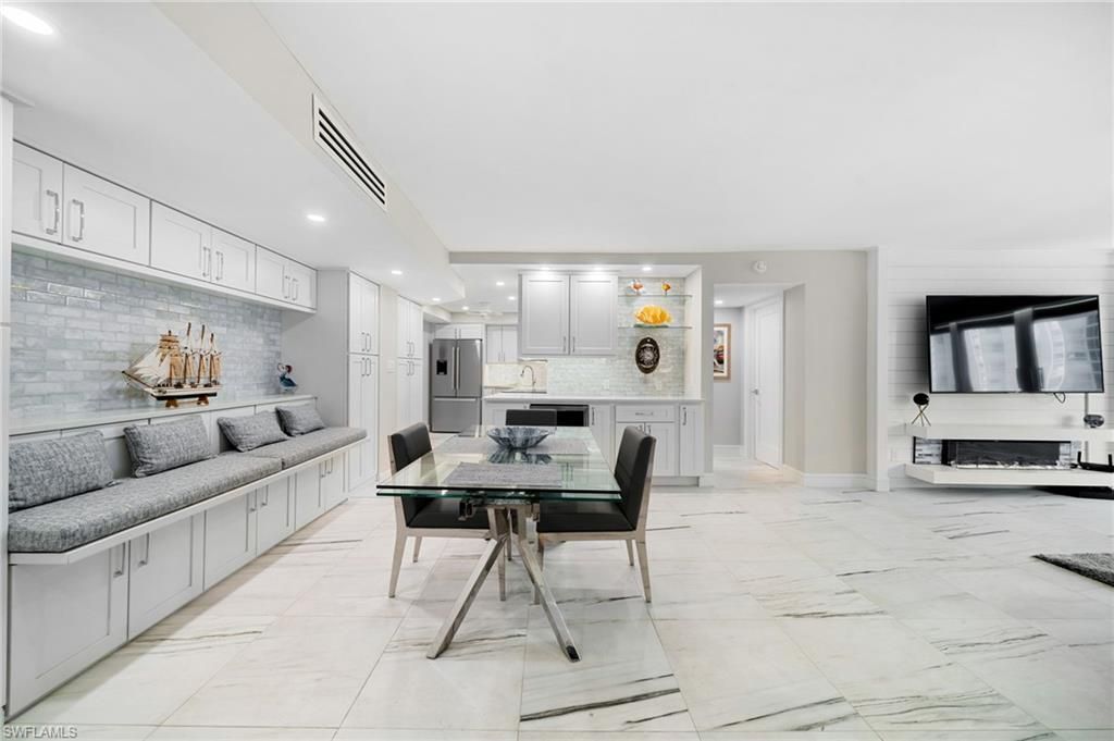 4001 Gulf Shore Blvd N, Unit 702, Naples, FL 34103 Photo