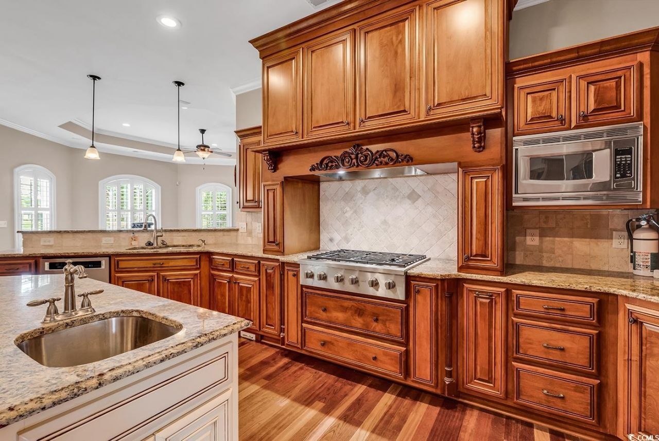 7029 Byrnes Ln. Photo 9