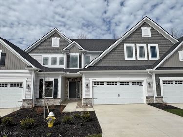 32054 Tuscan Lane, Unit L-2, Avon Lake, OH 44012