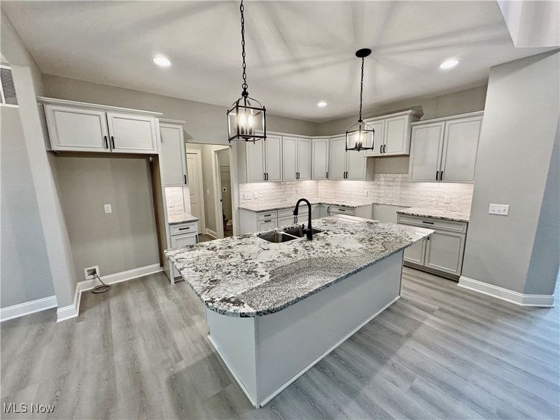 32054 Tuscan Lane, Unit L-2, Avon Lake, OH 44012 Photo 4