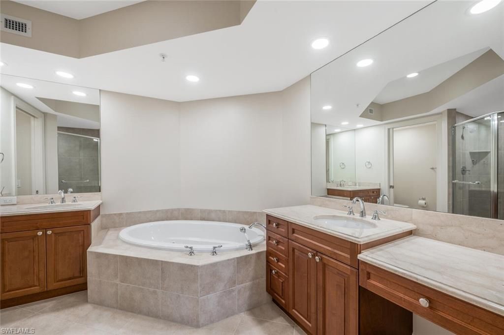 23850 Via Italia Cir, Unit 204, Estero, FL 34134 Photo