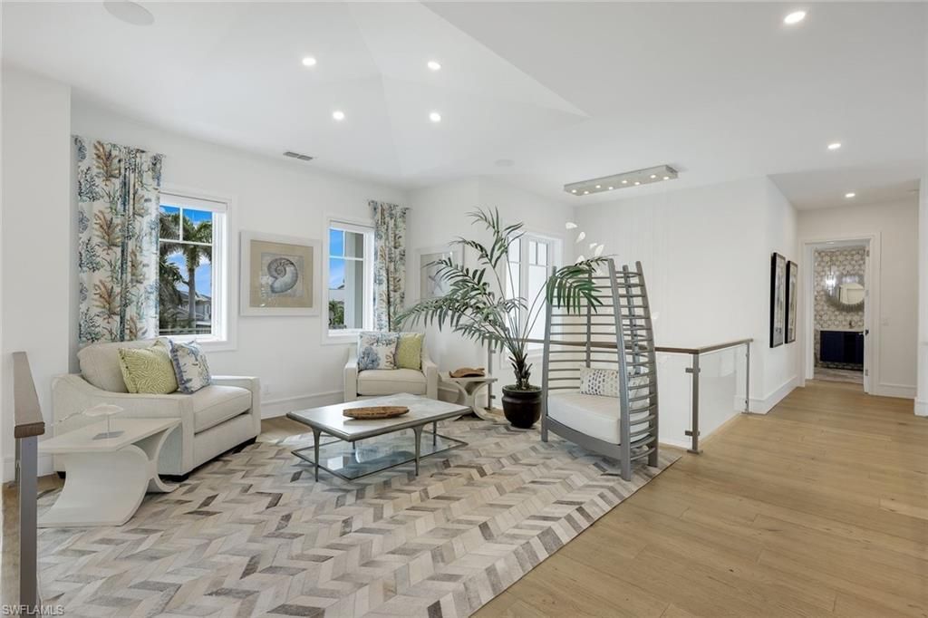 309 Neapolitan Way, Naples, FL 34103 Photo