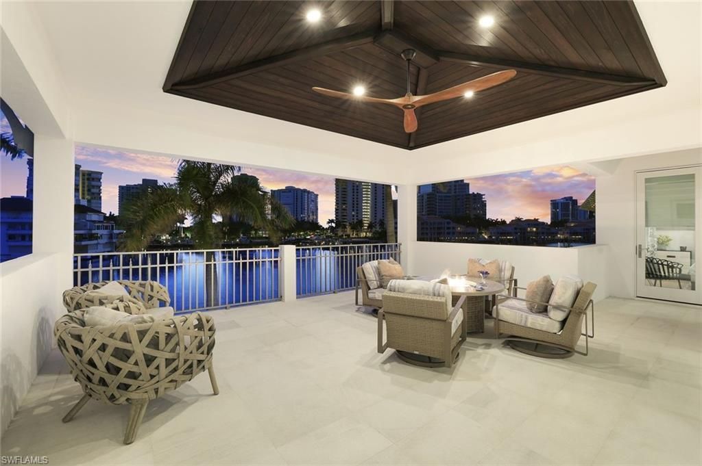 309 Neapolitan Way, Naples, FL 34103 Photo