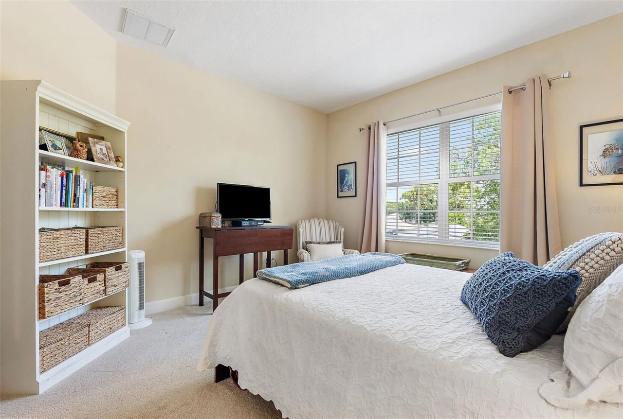 225 49th Avenue N, Saint Petersburg, FL 33703 Photo