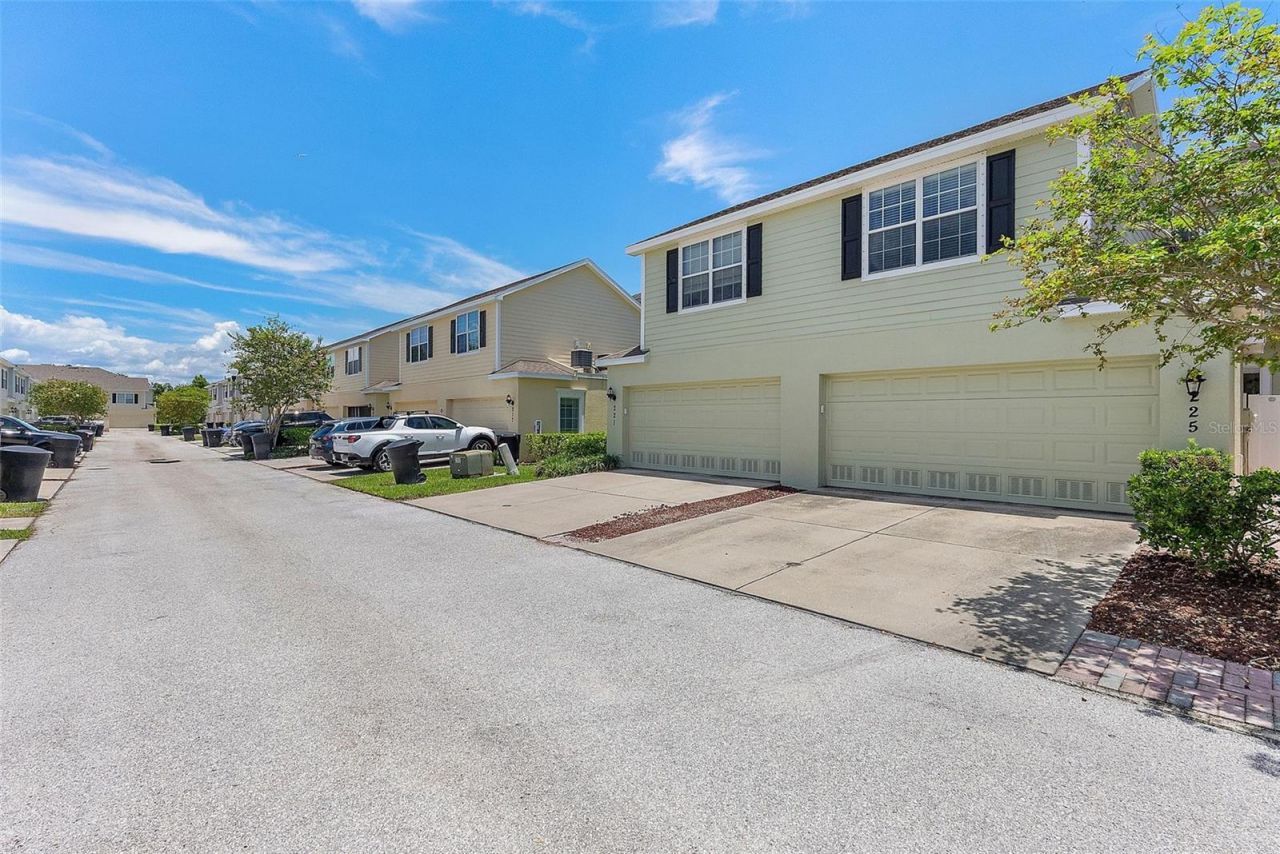 225 49th Avenue N, Saint Petersburg, FL 33703 Photo