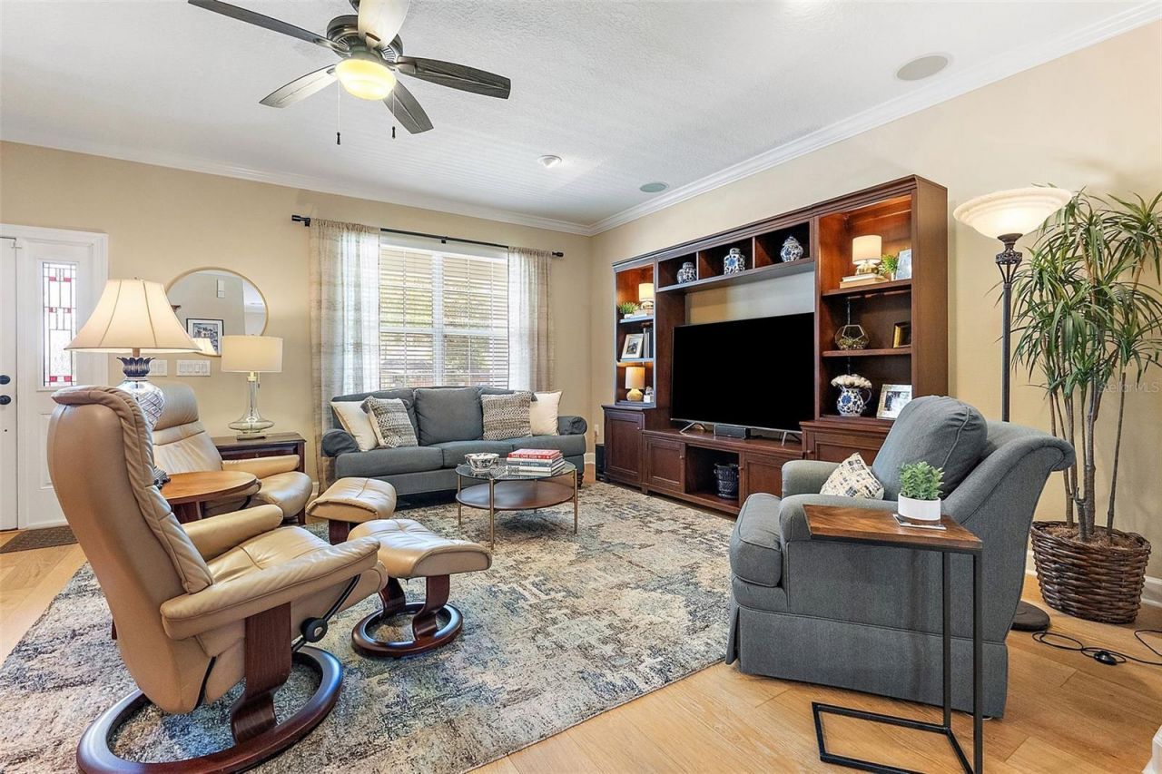 225 49th Avenue N, Saint Petersburg, FL 33703 Photo