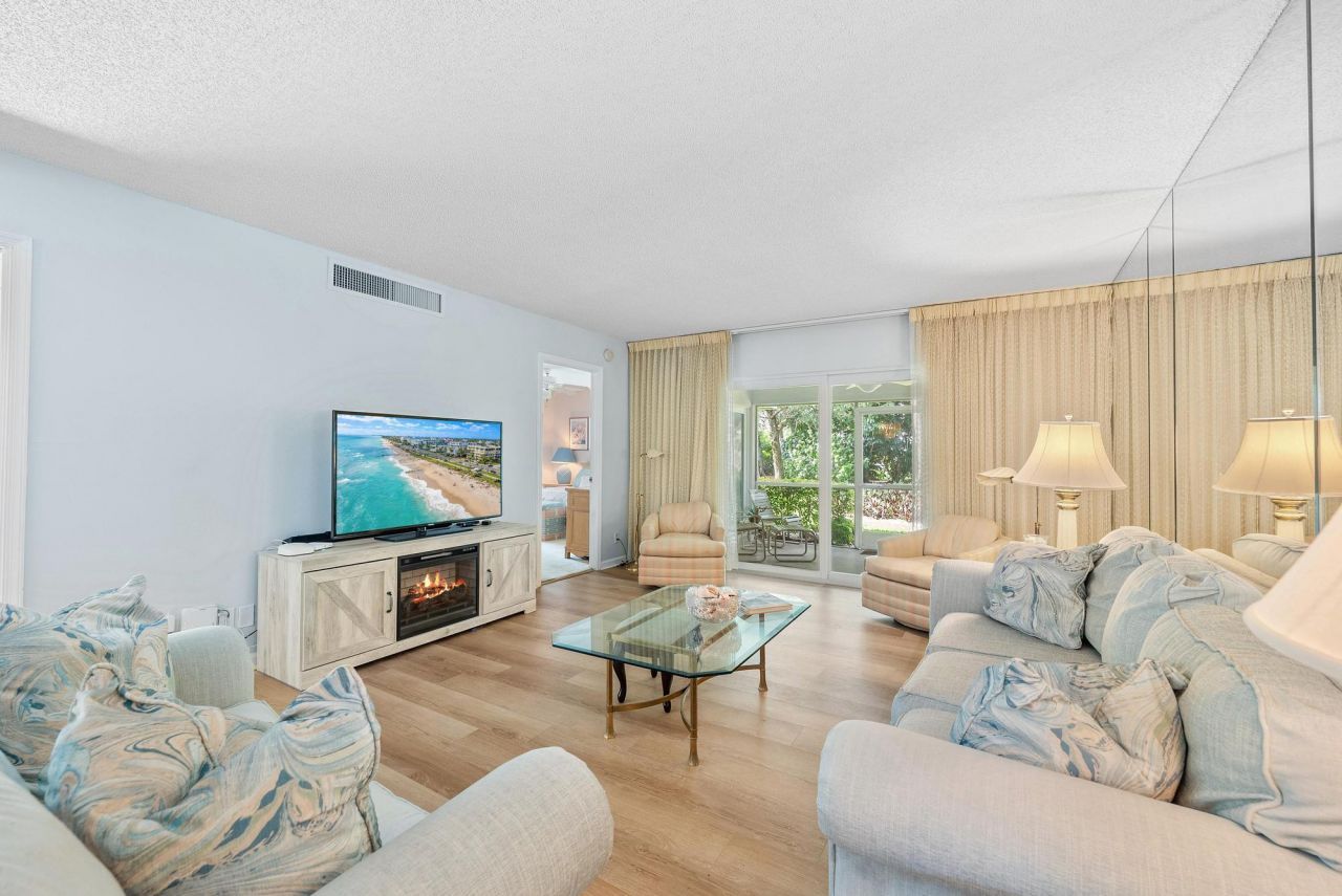 1262 N Sugar Sands Boulevard, Unit 126, Singer Island, FL 33404 Photo