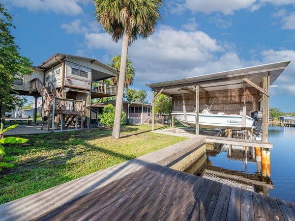 94 SE 899 AVENUE, OLD TOWN, FL 32680