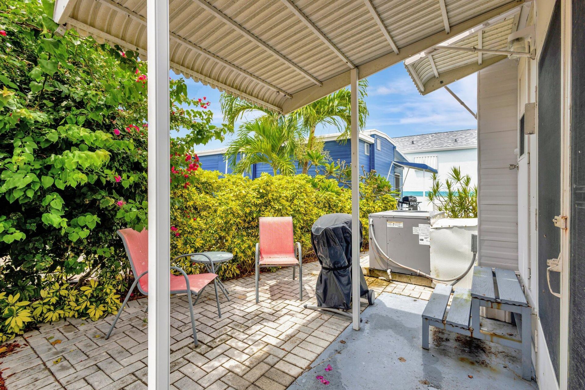 559 Nettles Boulevard, Hutchinson Island, FL 34949 Photo