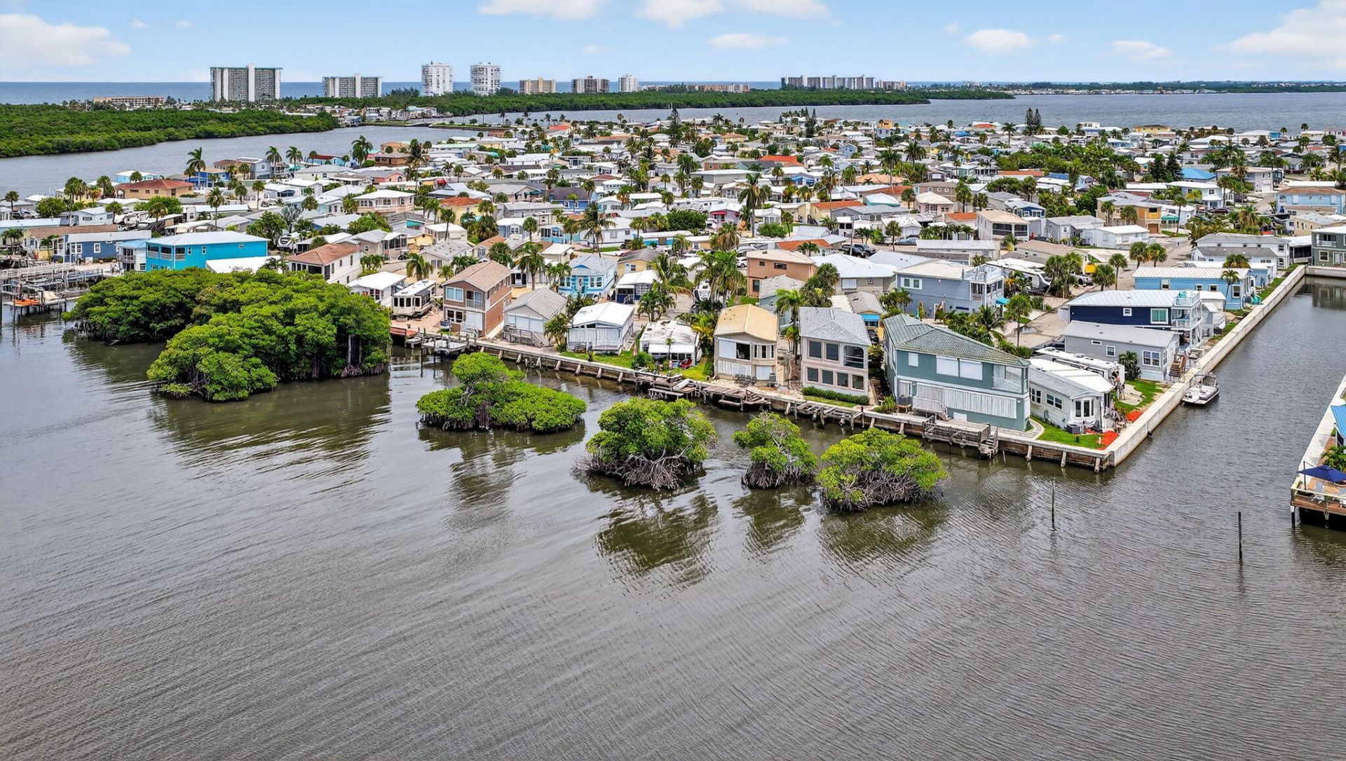 559 Nettles Boulevard, Hutchinson Island, FL 34949 Photo