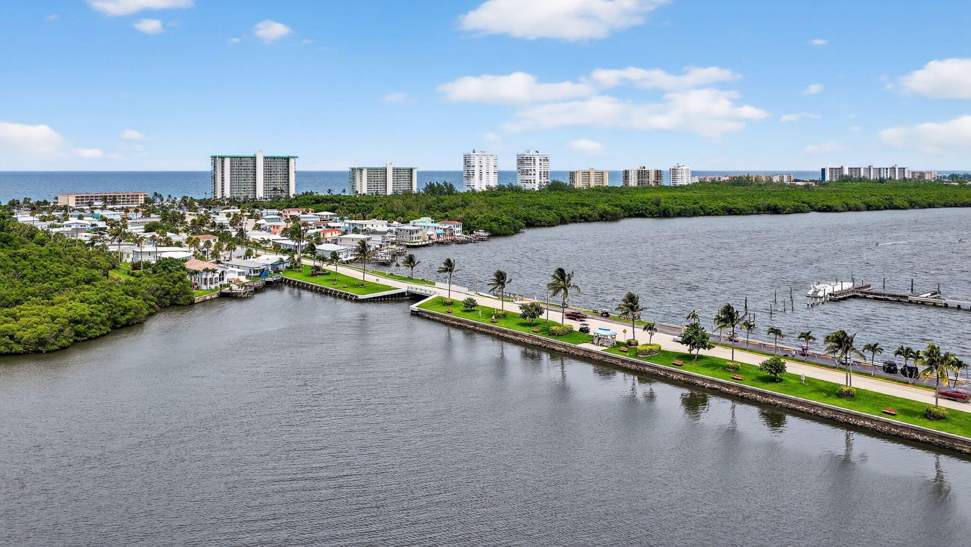 559 Nettles Boulevard, Hutchinson Island, FL 34949 Photo