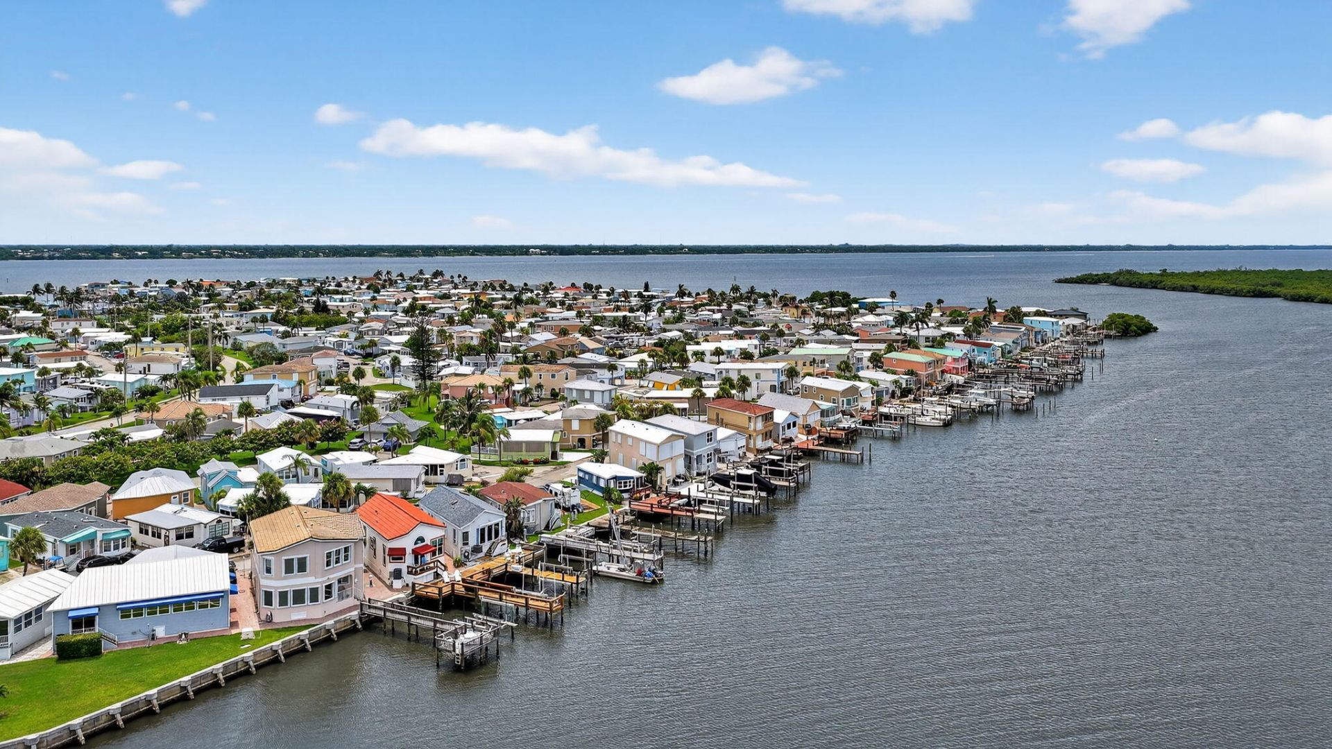 559 Nettles Boulevard, Hutchinson Island, FL 34949 Photo