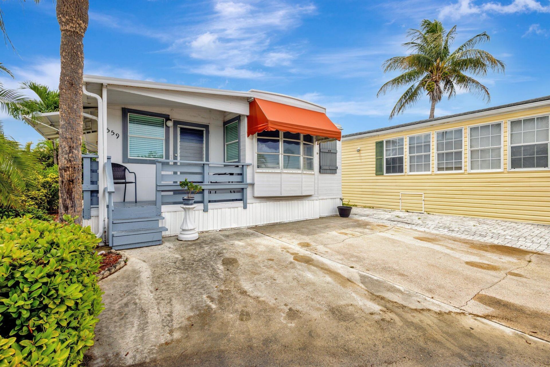 559 Nettles Boulevard, Hutchinson Island, FL 34949 Photo