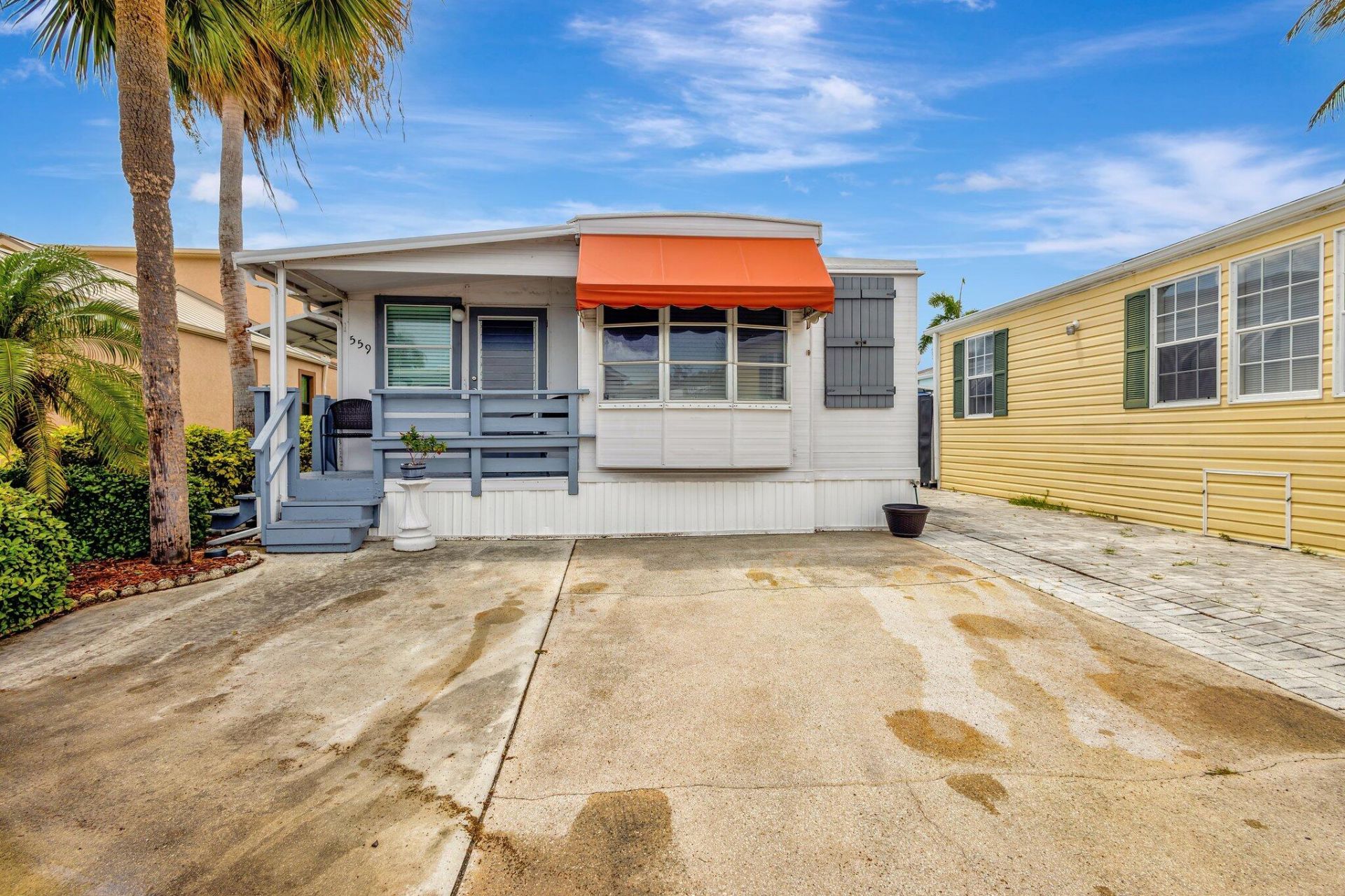 559 Nettles Boulevard, Hutchinson Island, FL 34949 Photo