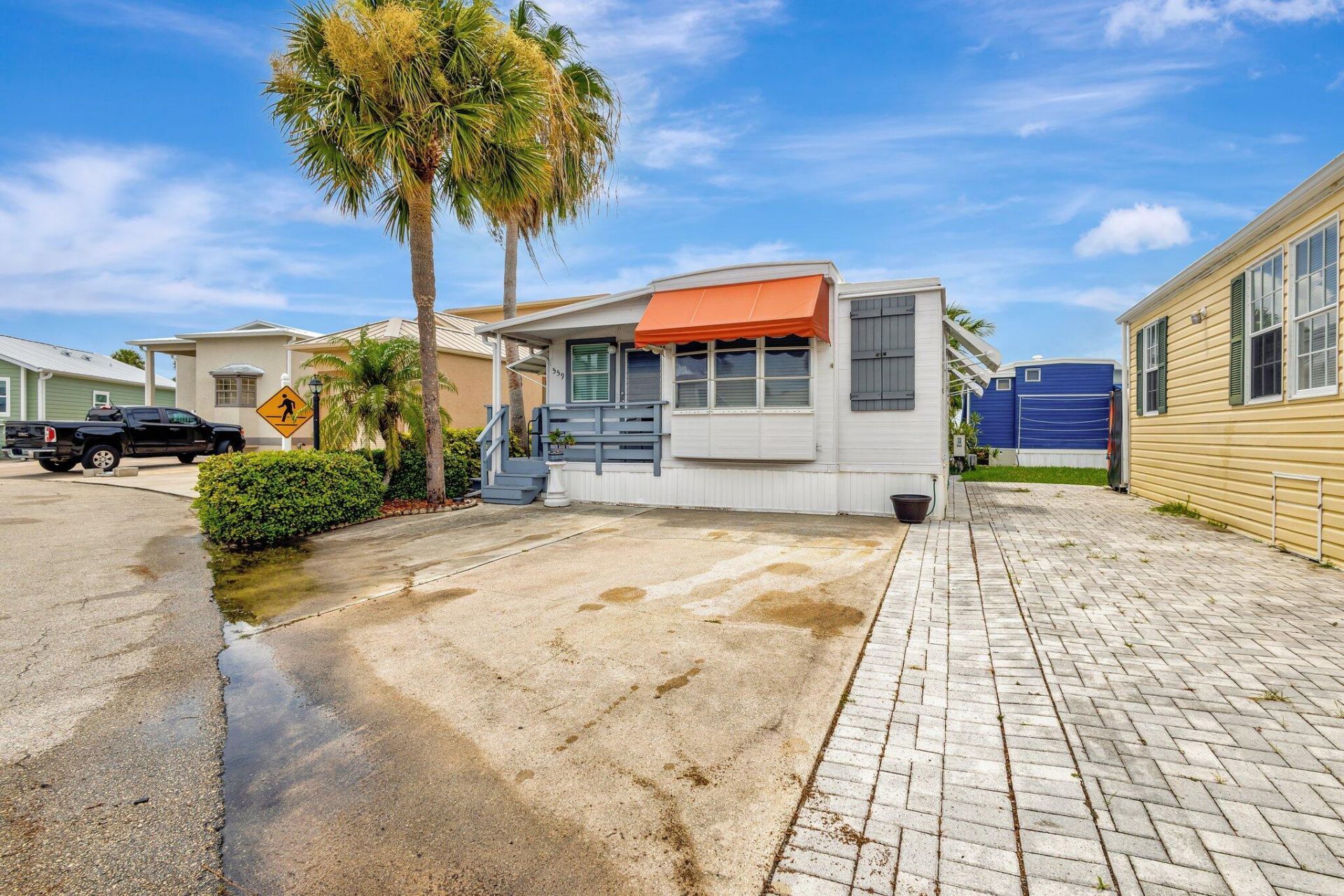 559 Nettles Boulevard, Hutchinson Island, FL 34949 Photo