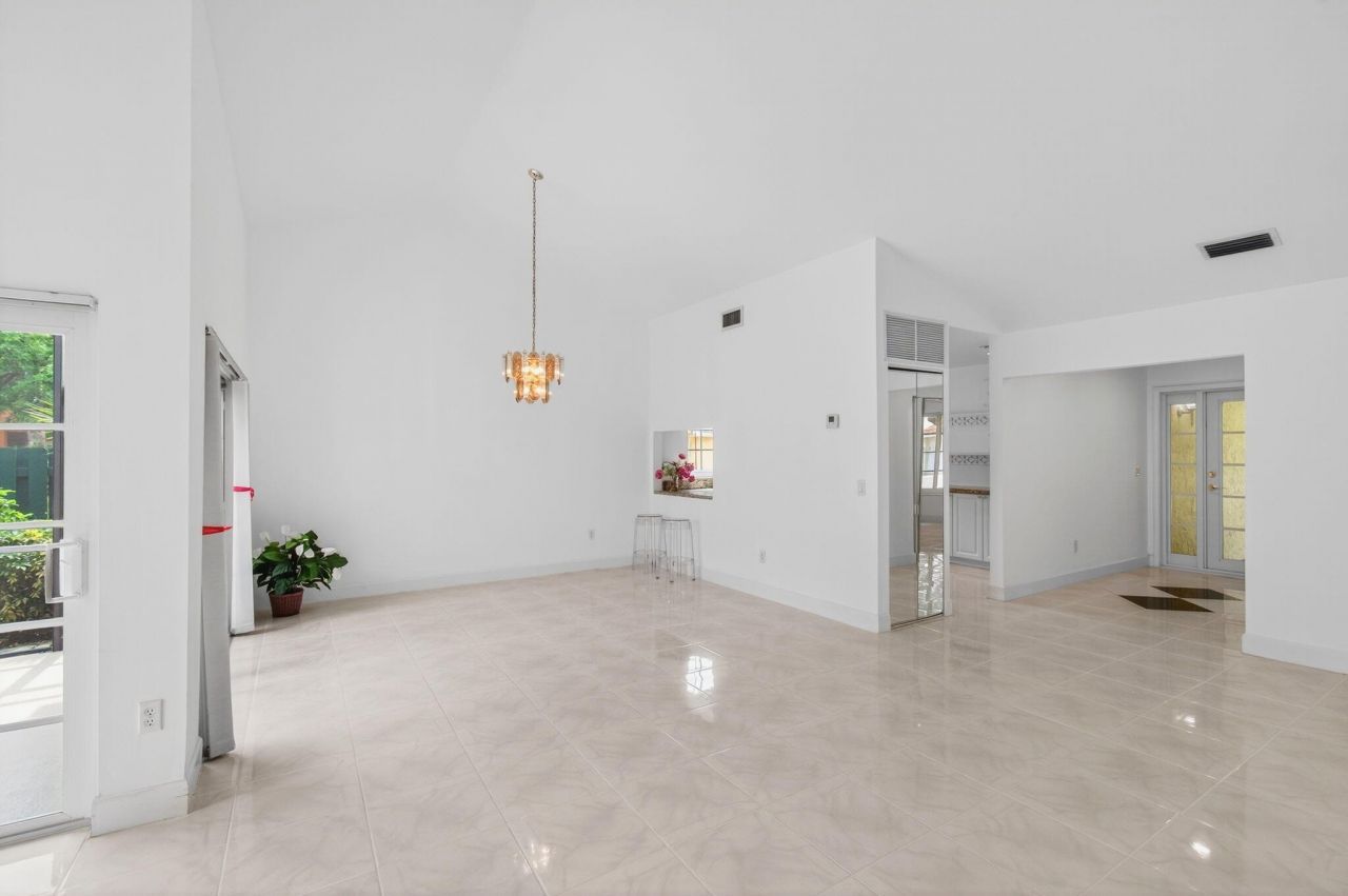 6105 Via Laguna Lane, Boca Raton, FL 33433 Photo