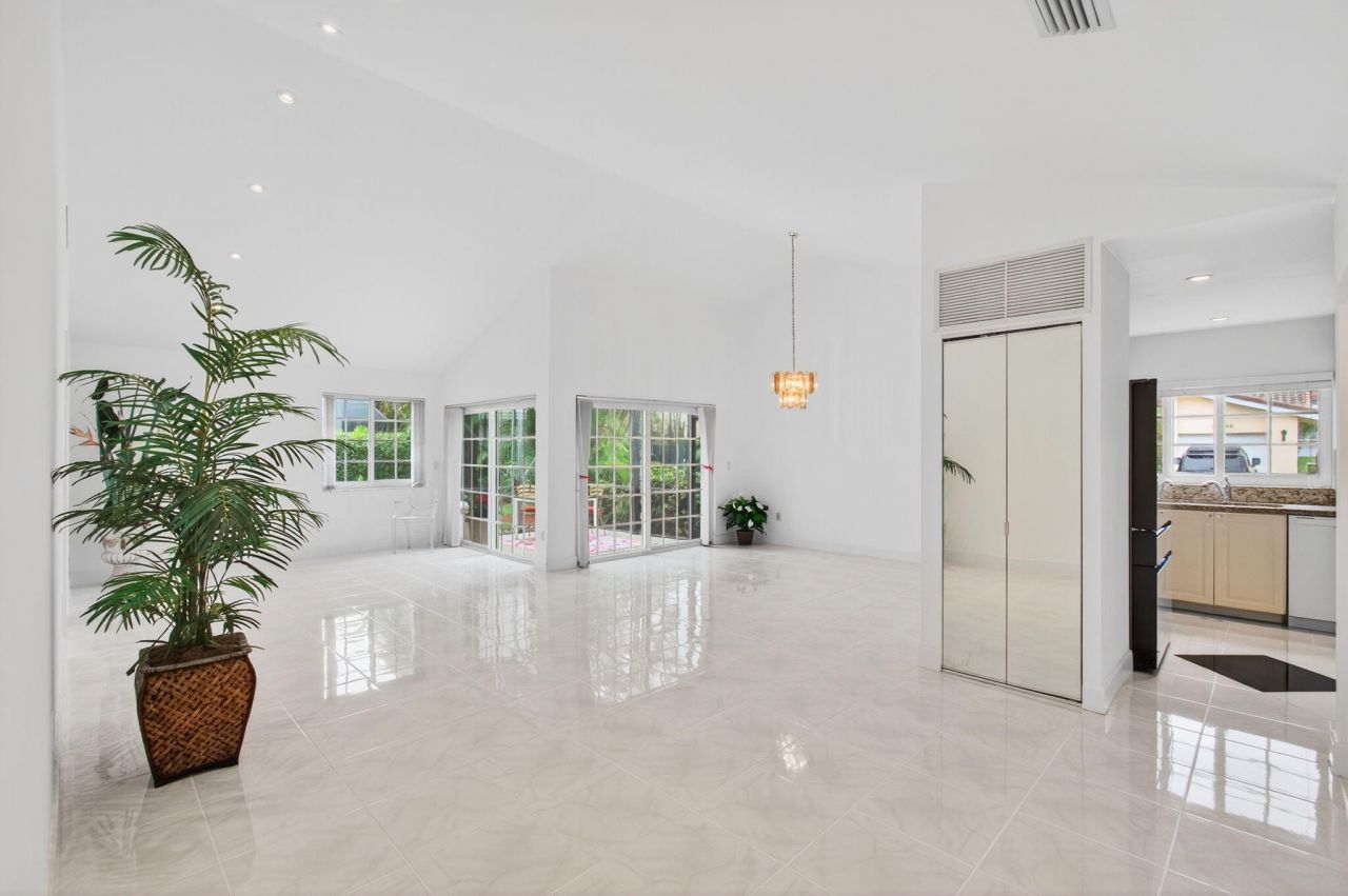 6105 Via Laguna Lane, Boca Raton, FL 33433 Photo