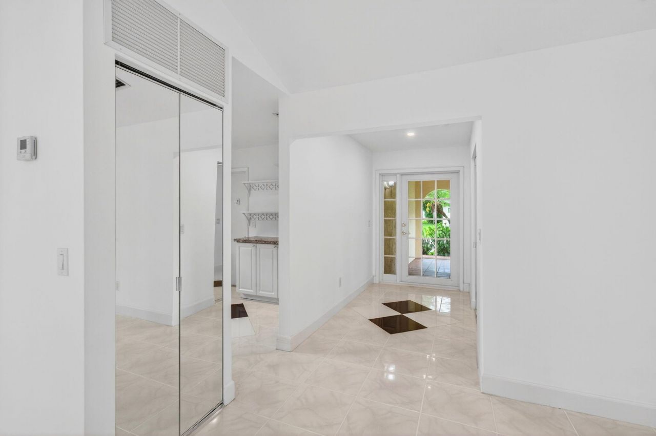 6105 Via Laguna Lane, Boca Raton, FL 33433 Photo