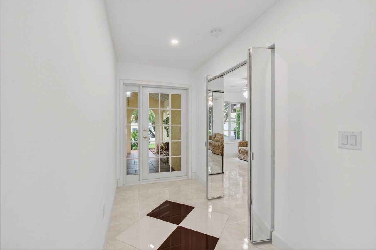6105 Via Laguna Lane, Boca Raton, FL 33433 Photo