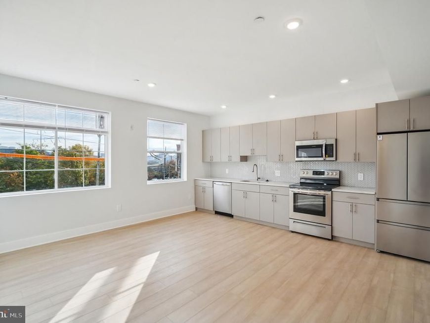 646 N 32nd Street, Unit 1, Philadelphia, PA 19104 Main Photo
