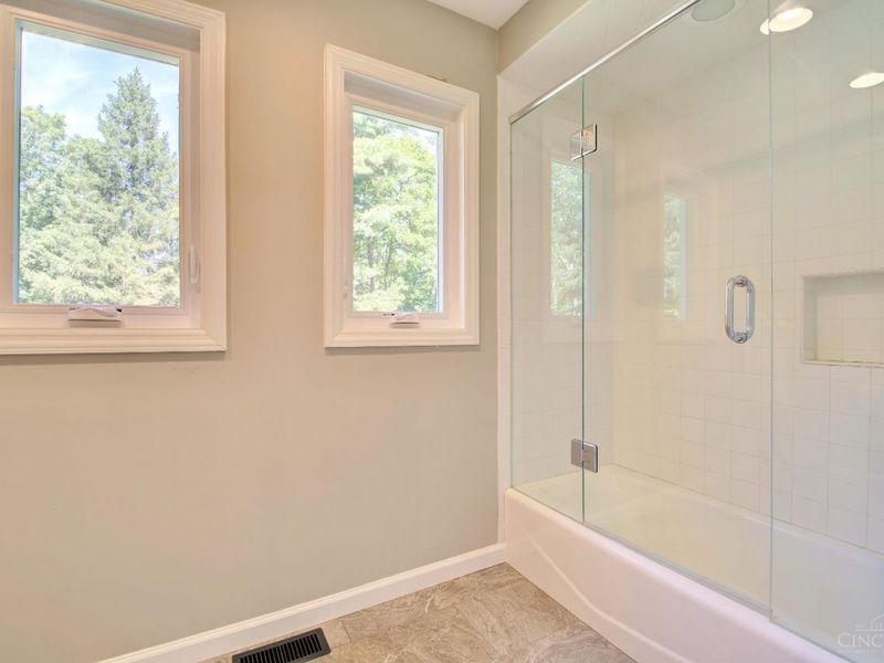 5995 Drake Road, Indian Hill, OH 45243 Photo 42