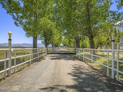 389 Mottsville Lane, Gardnerville, NV 89460 Photo