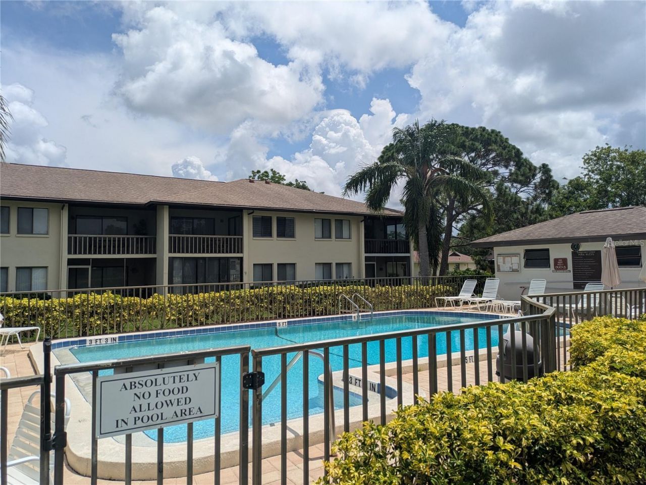 4531 Longwater, Unit 16, Sarasota, FL 34235 Photo