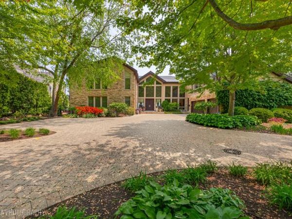 55 S Deere Park Drive, Highland Park, IL 60035
