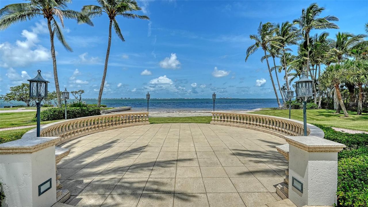 4423 Bay Shore Road, Sarasota, FL 34234 Photo
