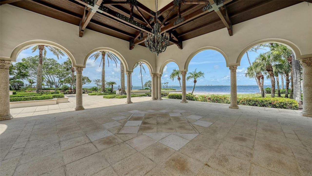 4423 Bay Shore Road, Sarasota, FL 34234 Photo