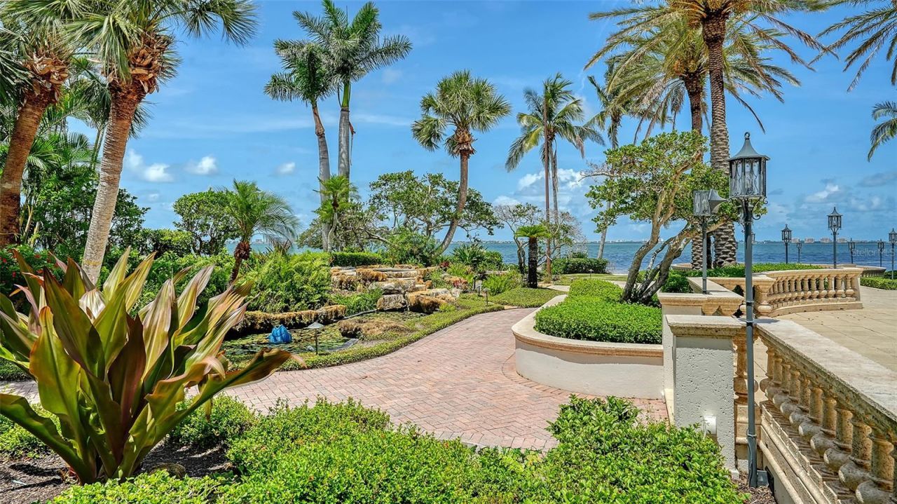 4423 Bay Shore Road, Sarasota, FL 34234 Photo