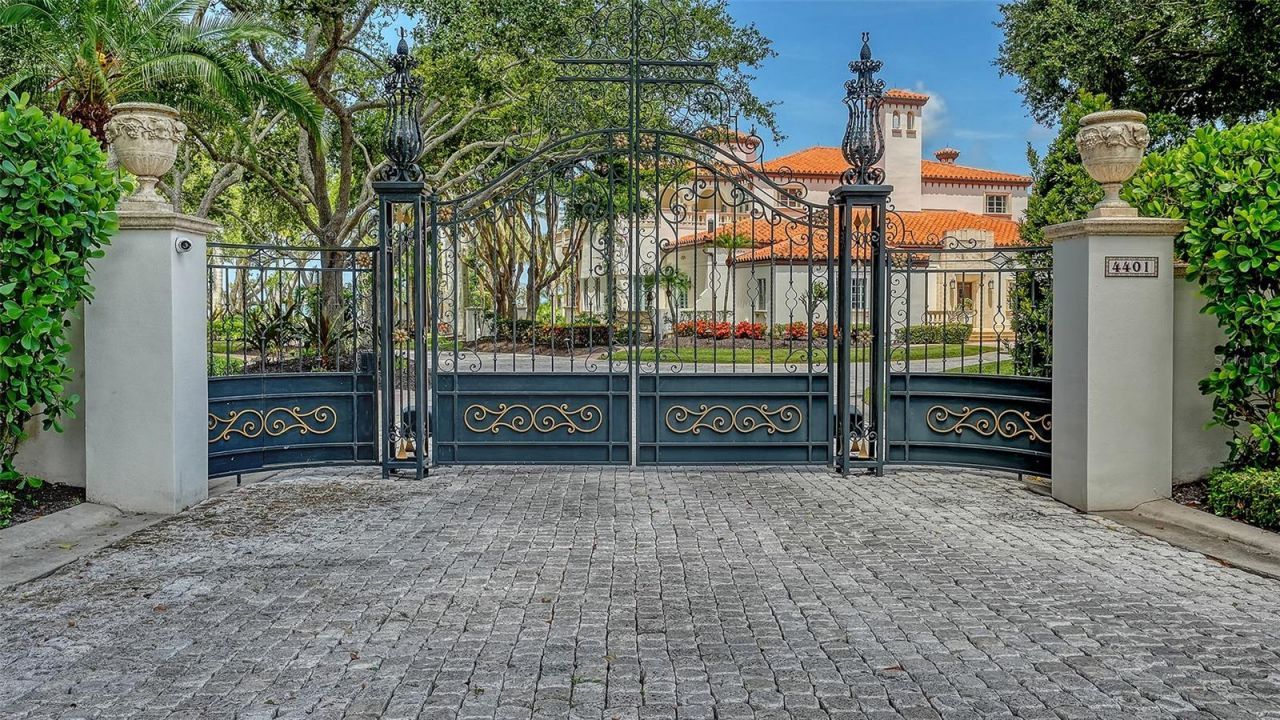 4423 Bay Shore Road, Sarasota, FL 34234 Photo