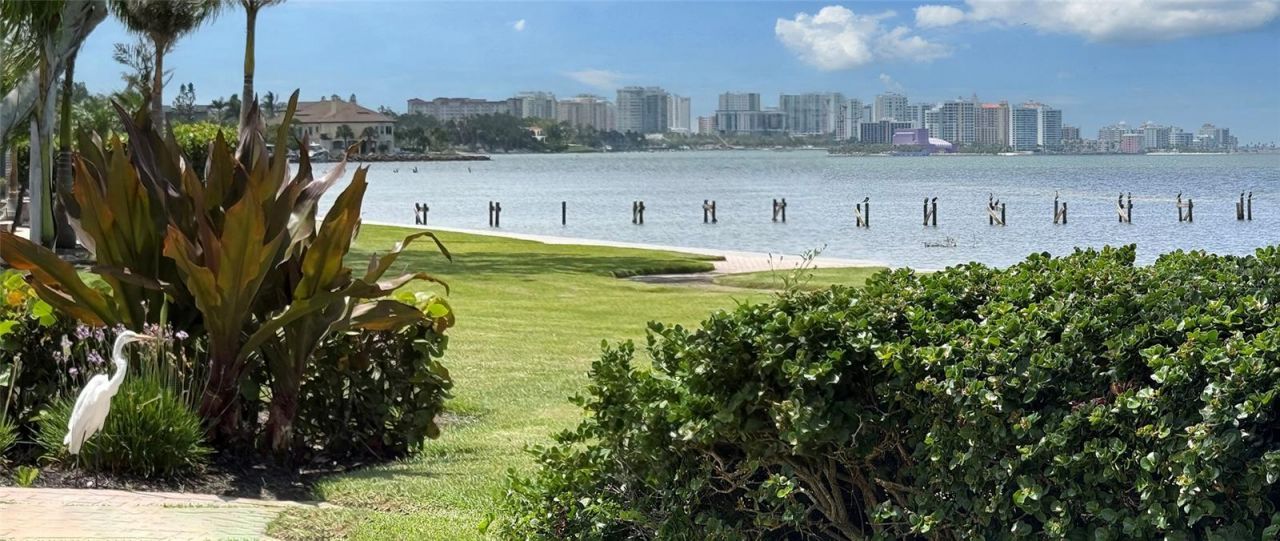 4423 Bay Shore Road, Sarasota, FL 34234 Photo