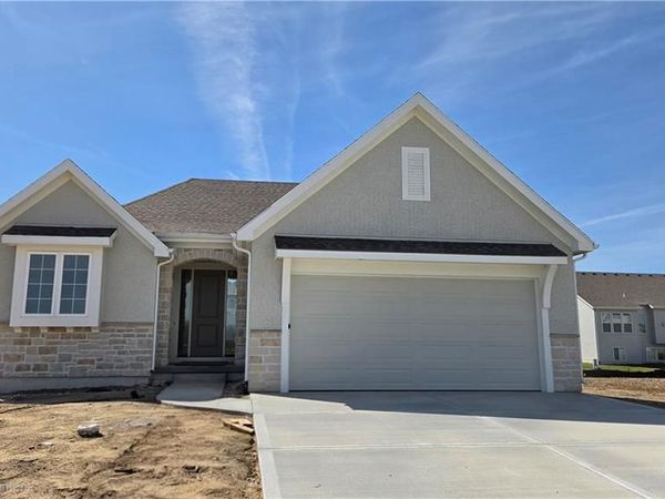 16992 S Cheshire Street, Olathe, KS 66062