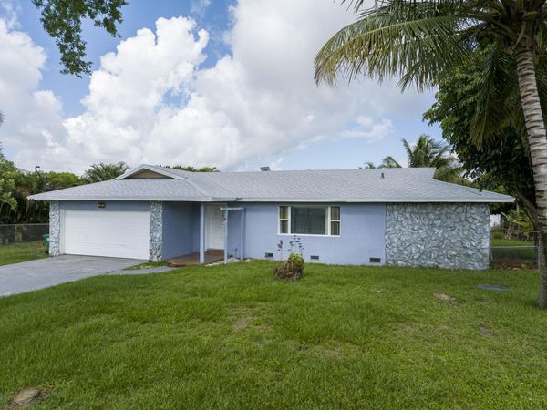 106 NW Broadview Street, Port St. Lucie, FL 34983