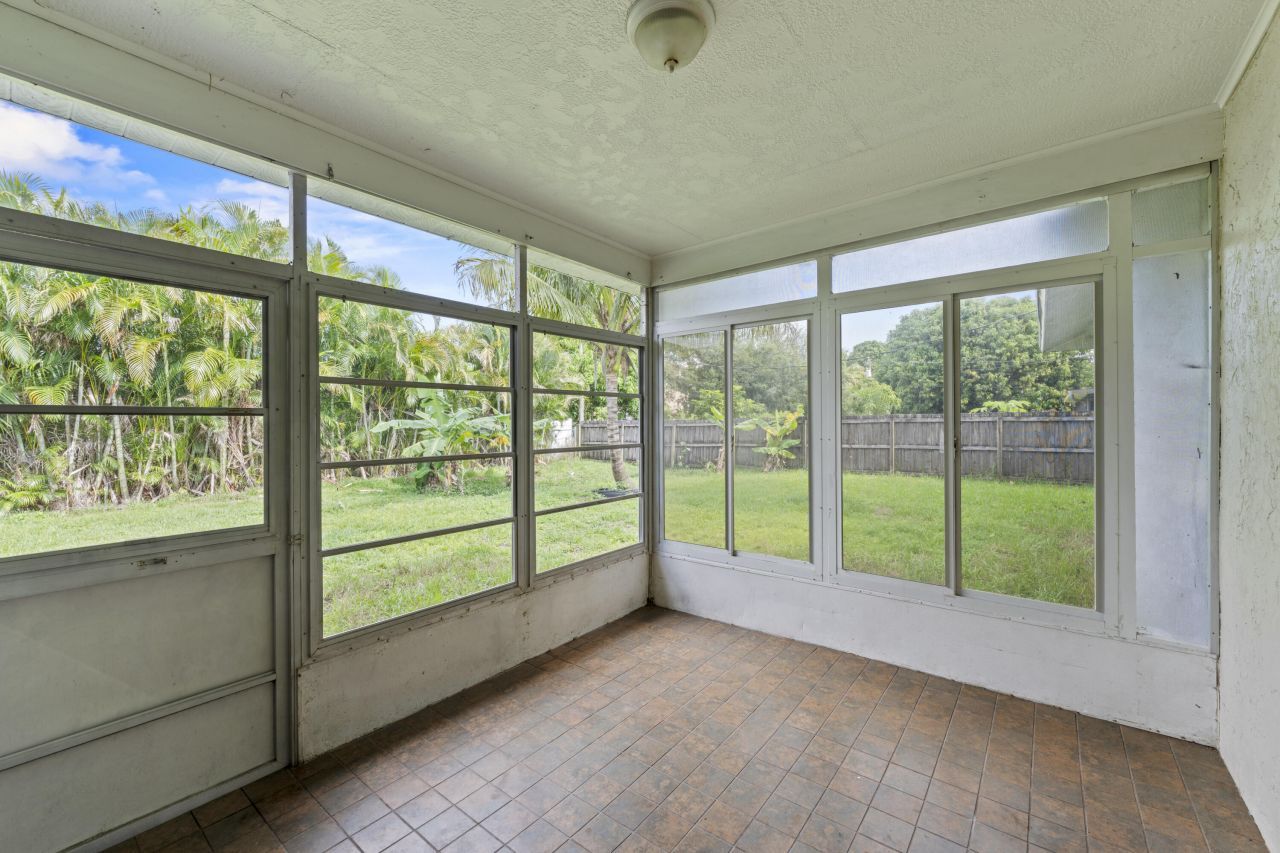 106 NW Broadview Street, Port Saint Lucie, FL 34983 Photo