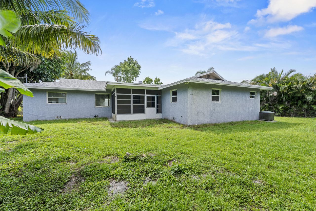 106 NW Broadview Street, Port Saint Lucie, FL 34983 Photo