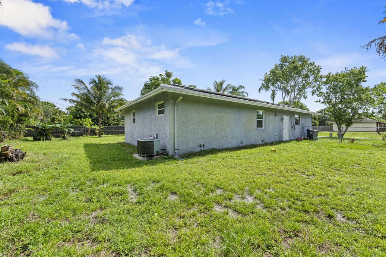 106 NW Broadview Street, Port Saint Lucie, FL 34983 Photo