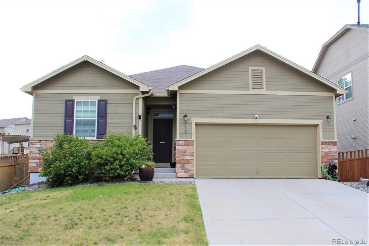 713 Indigo Street, Lochbuie, CO 80603 Main Photo