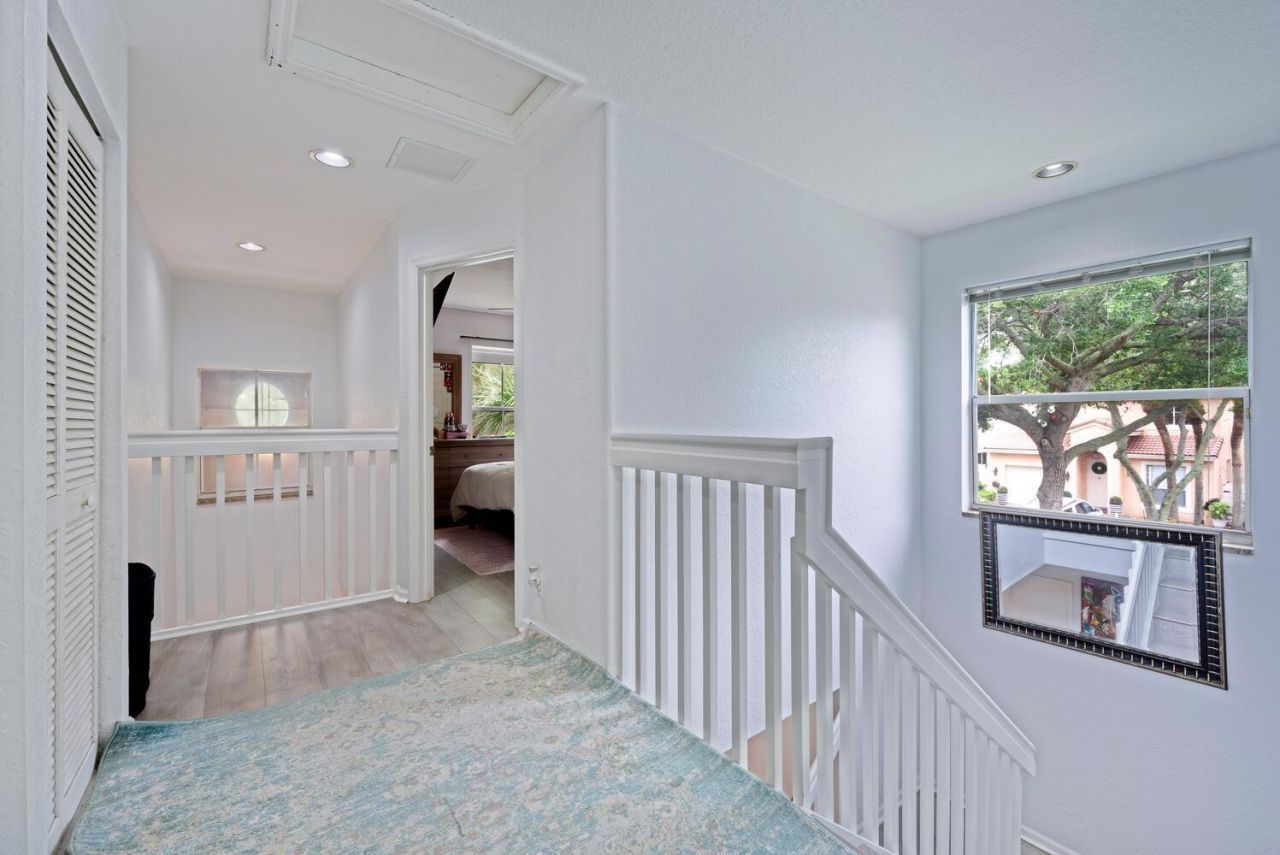 4043 Lake Tahoe Circle, West Palm Beach, FL 33409 Photo