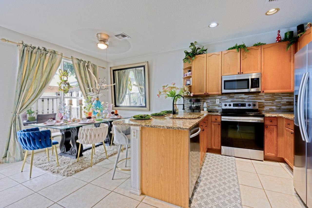 4043 Lake Tahoe Circle, West Palm Beach, FL 33409 Photo