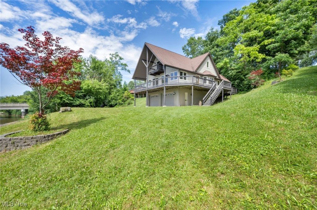 1145 N Saint Clair Street, Painesville, OH 44077 Main Photo