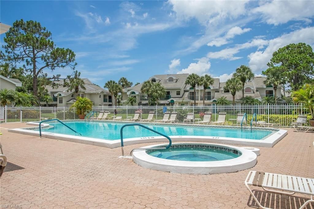 81 Emerald Woods Dr, Unit M8, Naples, FL 34108 Photo